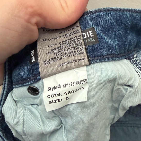 KUT from the Kloth Women's Goldie Mid Rise Super Flare-Wide Hem Size 0 - Picture 9 of 9